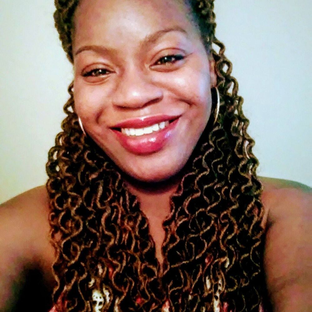 Meet your Posher, Riana