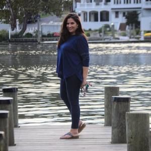 Meet your Posher, Adrienne