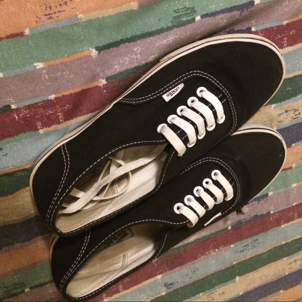 Vans Low Top Sneakers