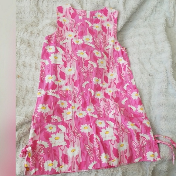 Host Pick! 🌺🌸 Lilly Pulitzer Daisy&Butterflies - Picture 1 of 6