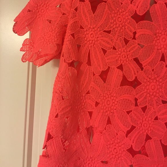 Worn once Gianni Bini crop top - Picture 2 of 4