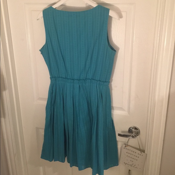 ANTONIO Melani Green Dress 👗 - Picture 2 of 5