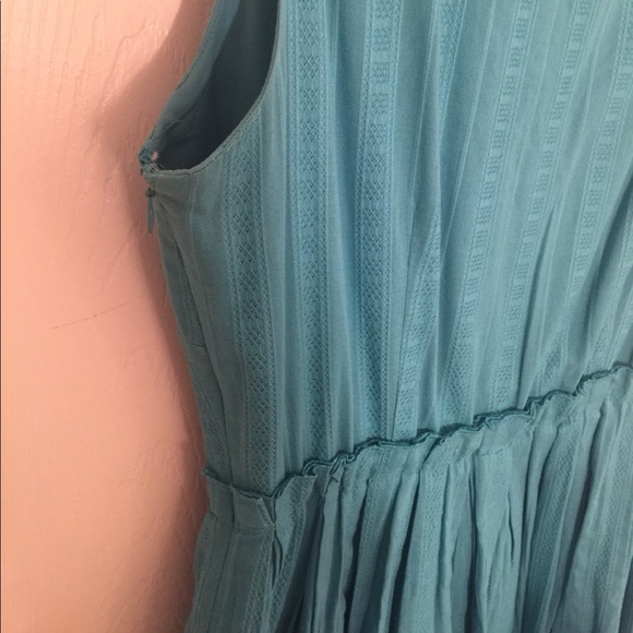 ANTONIO Melani Green Dress 👗 - Picture 3 of 5