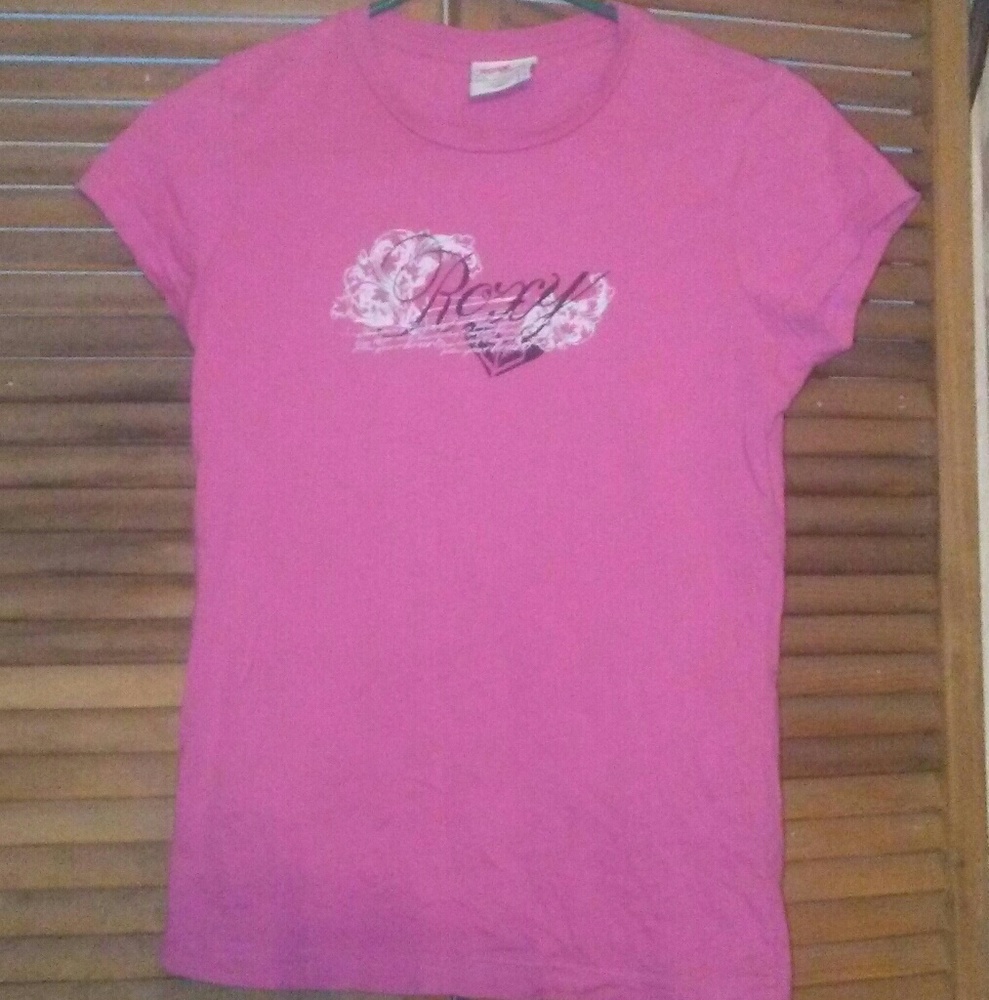 Cute pink ROXY tee