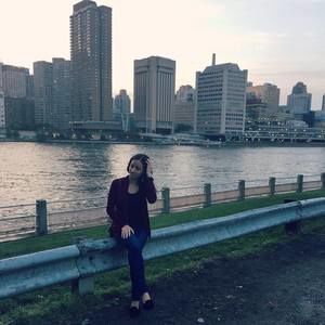 Meet your Posher, Romelia