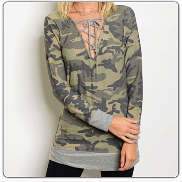 💥HOTSALE💥Fitted Camo Lace Up Tunic Top sold - Picture 4 of 5