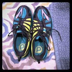 Brooks women’s trail running shoes