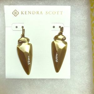 Kendra Scott arrow earrings in Antique Gold