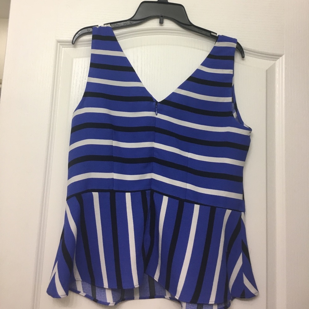 Tops - Picture 2 of 2