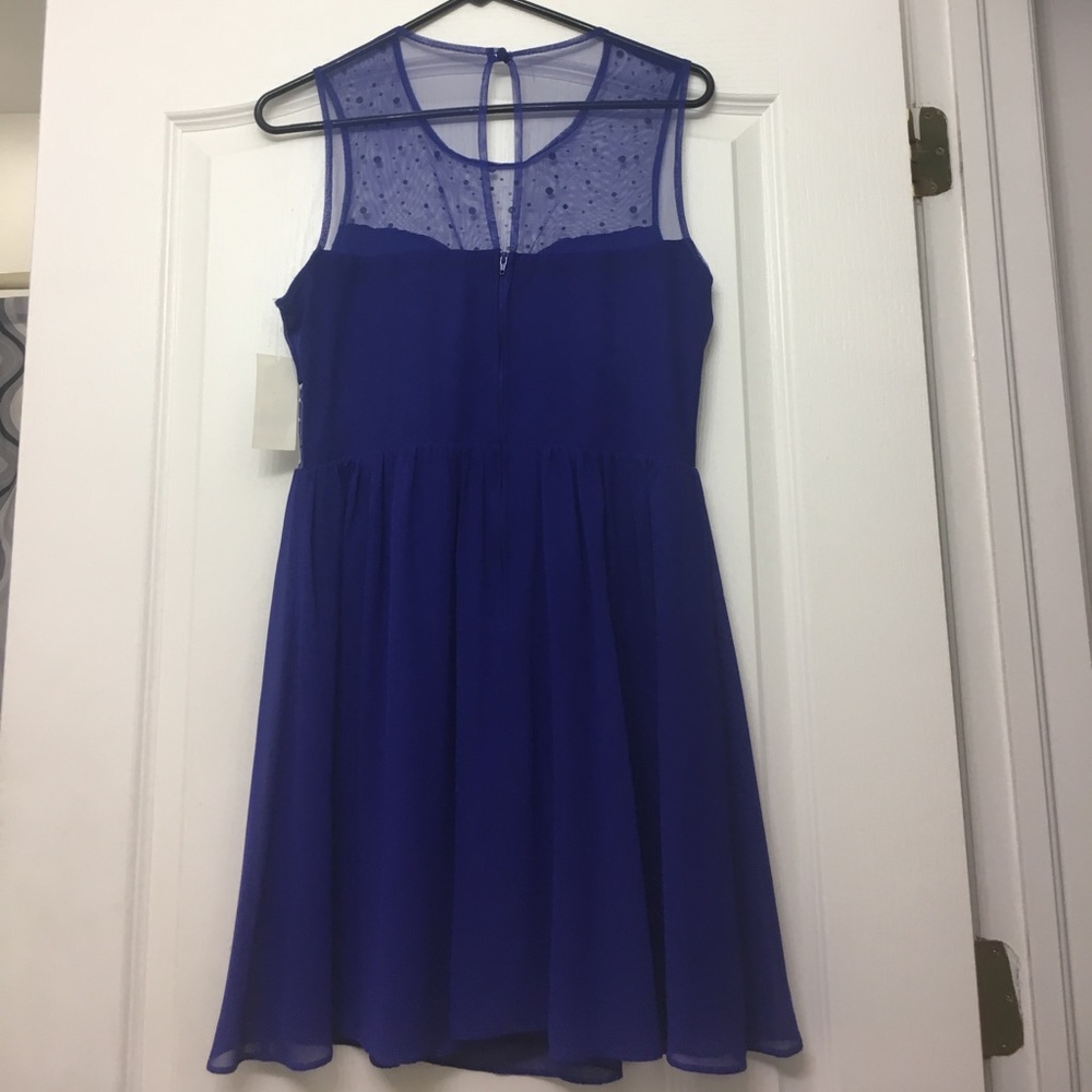 Dress - Picture 4 of 4