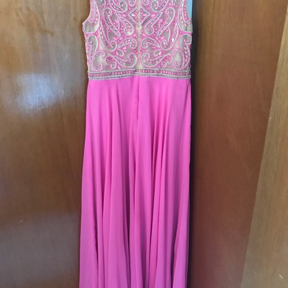 Barbie Pink Prom Dress - Picture 3 of 4