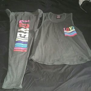 ****SOLD! SOLD!      TANK & LEGGINGS SET