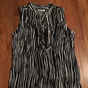 Banana Republic sleeveless blouse size 6 Banana Republic sleeveless blouse size 6