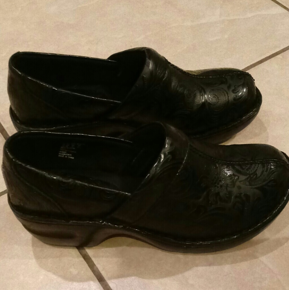 Black shoes
