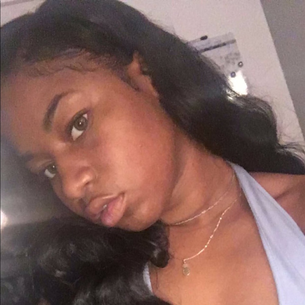 Meet your Posher, Amonie