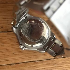 Victorinox Accessories - Victorinox Swiss Army watch Victorinox Accessories - Victorinox Swiss Army watch