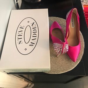 Steve Madden Luxuri Fusch STN