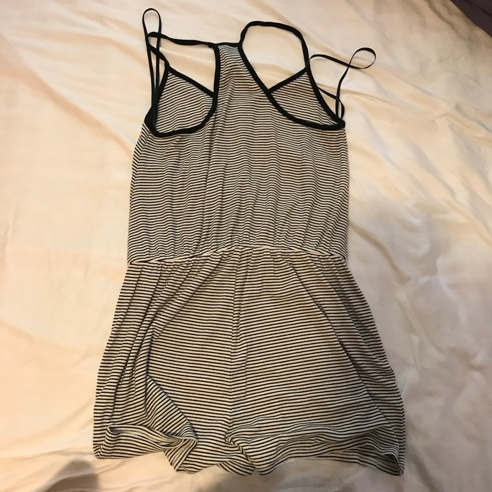 Striped romper - Picture 4 of 4