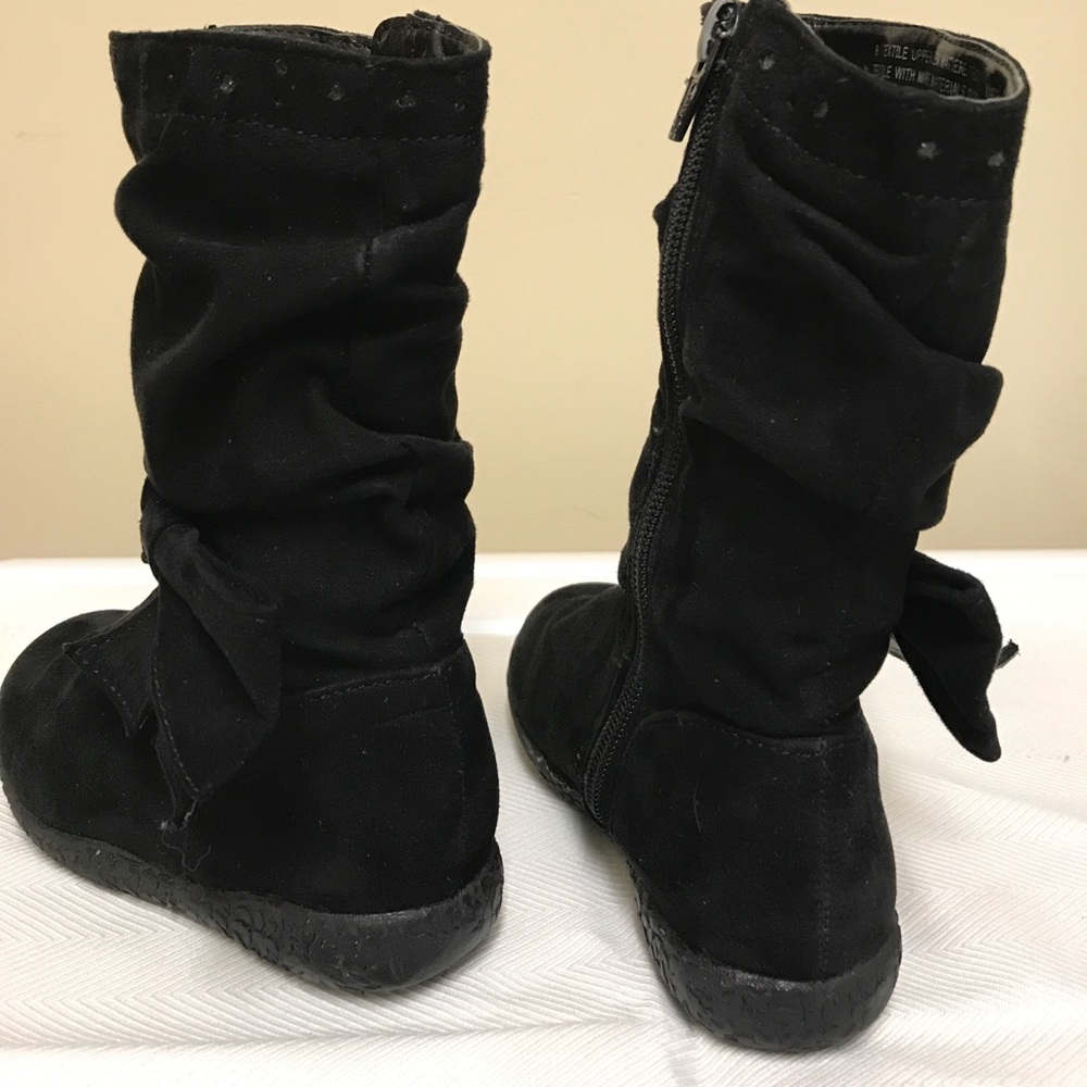 Boots - Picture 4 of 8