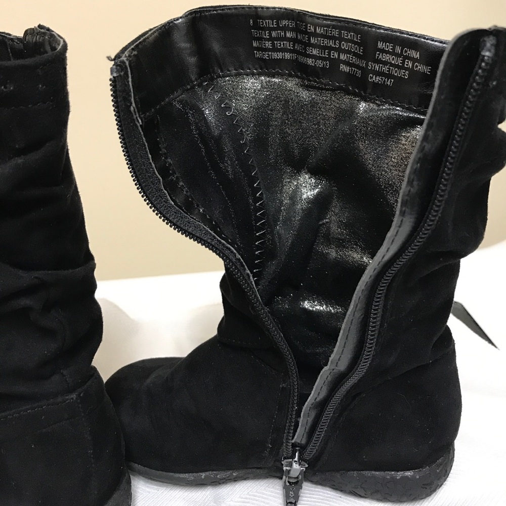 Boots - Picture 6 of 8