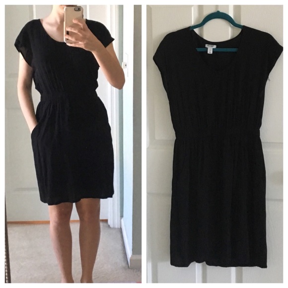 Old Navy Dresses & Skirts - Black old navy dress with pockets.