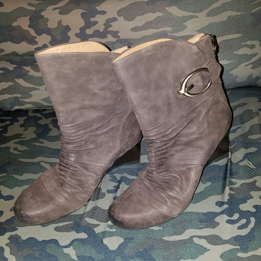 Earthies by earth ankle boots