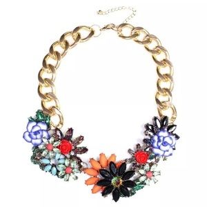 Zara crystal necklace Zara crystal necklace