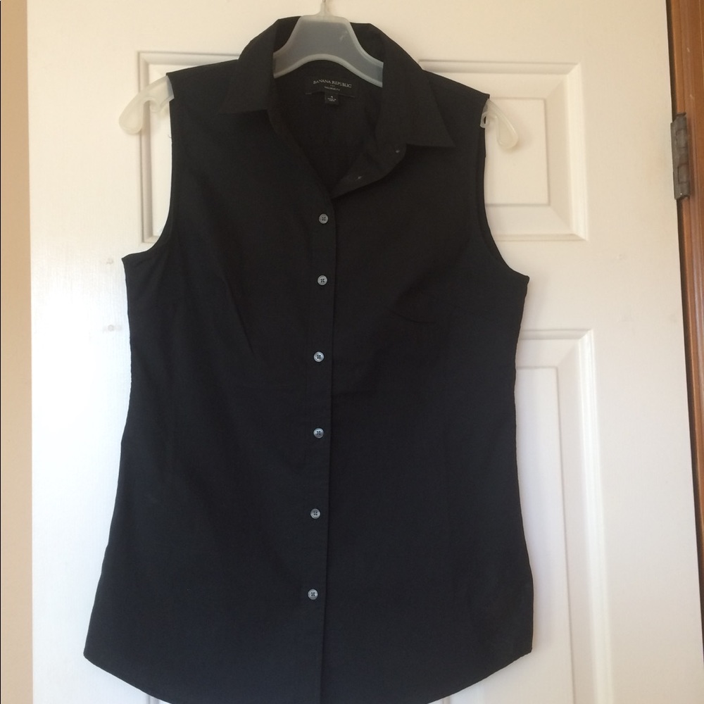 Banana Republic Sleeveless Button Down