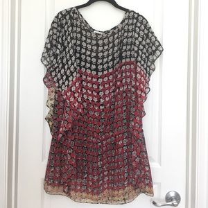 DKNYC flutter sleeve floral top