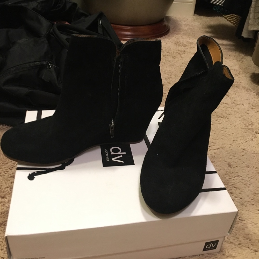Dv black booties