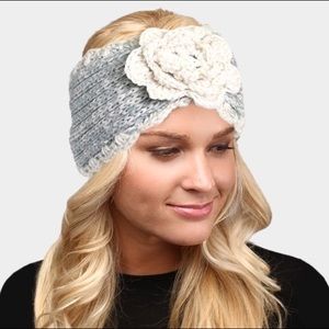 🔻Low Price🔻Super Cute ☃️Ivory Ear Warmer