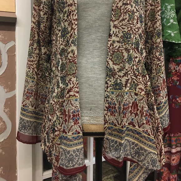 Maroon Floral Chiffon Cardigan - Picture 3 of 3