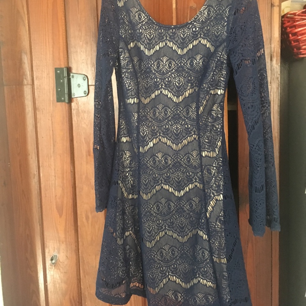 Gorgeous Navy bell-sleeved lacy dress