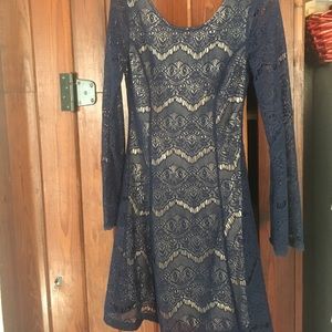 Gorgeous Navy bell-sleeved lacy dress