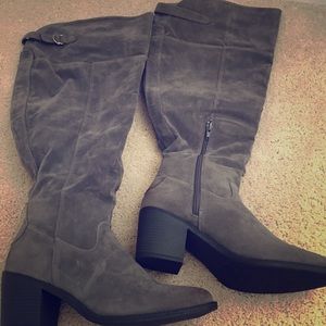 Maurice's boots