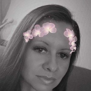 Meet your Posher, Leigh