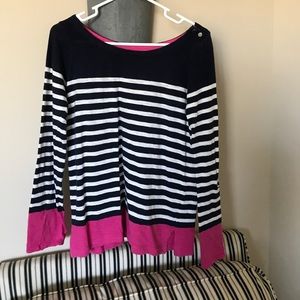 Loose long sleeve shirt