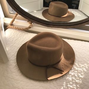 Madewell x Biltmore® leather-band felt fedora
