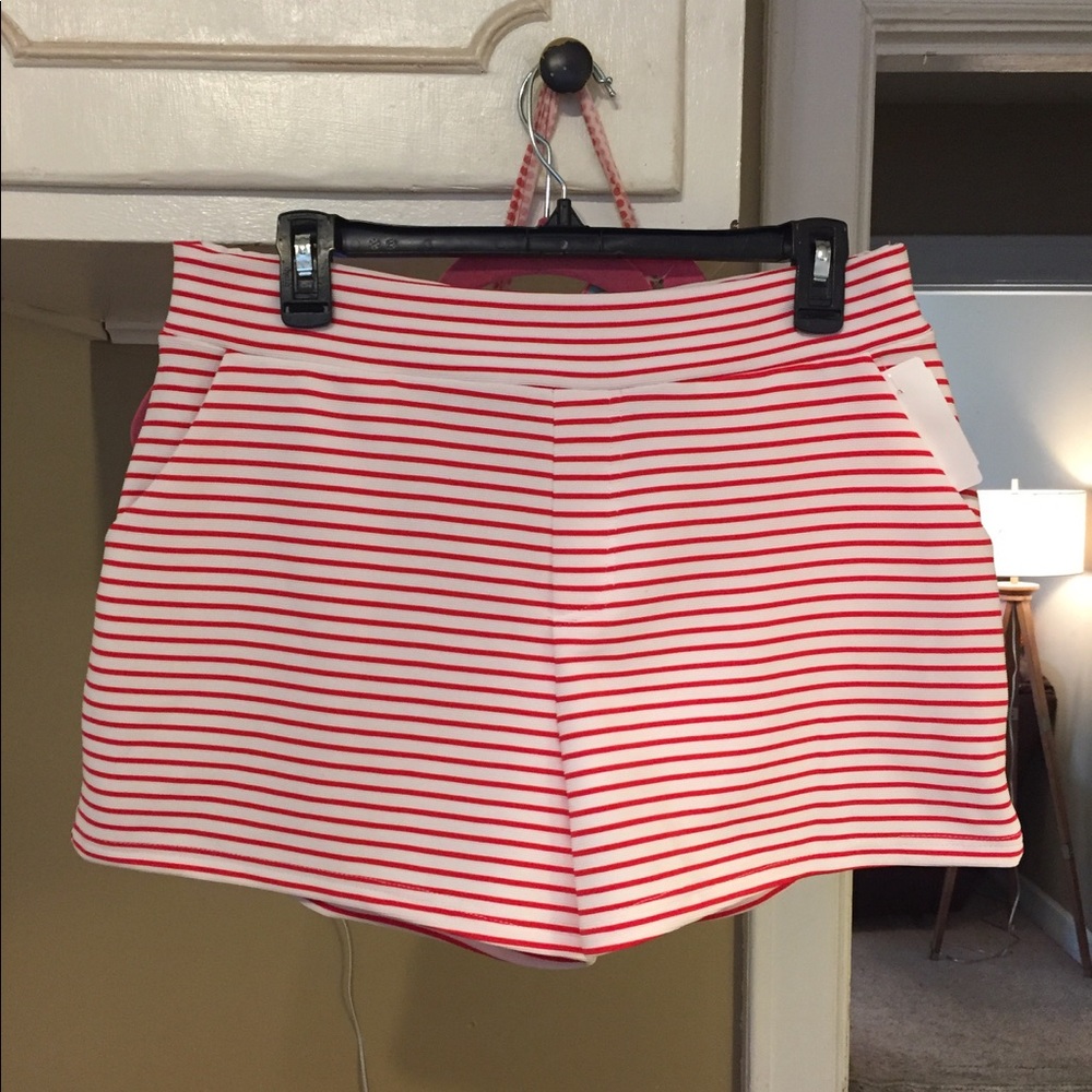 Nordstrom RD Style red striped shirts in a Med