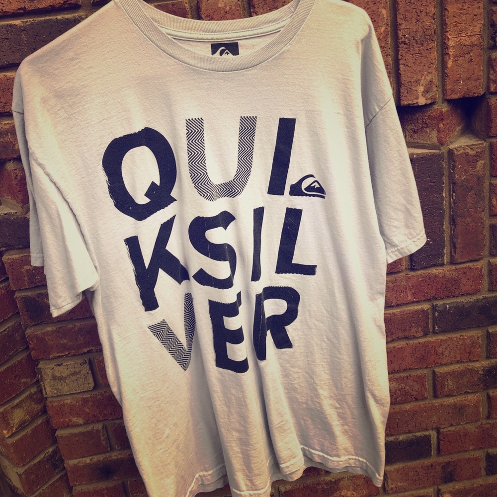 Men’s large quicksilver t-shirt slightly used