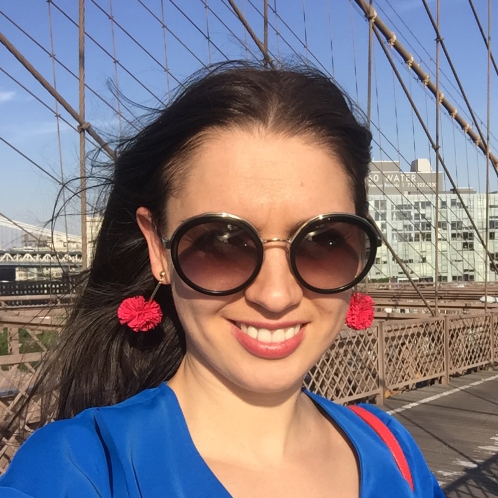 Meet your Posher, Eva