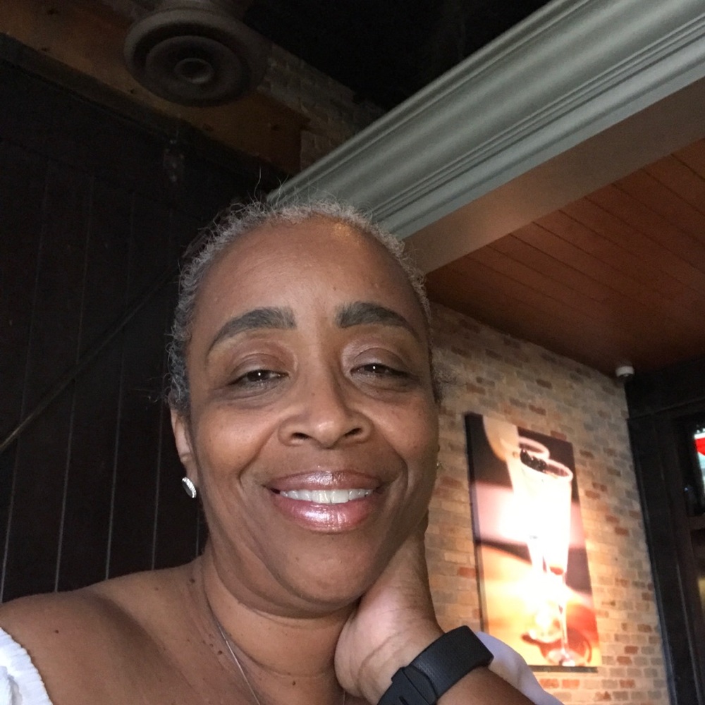 Meet your Posher, Cassandra