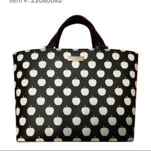 NWT Kate Spade Grainy vinyl Juno Apple Black/Cream