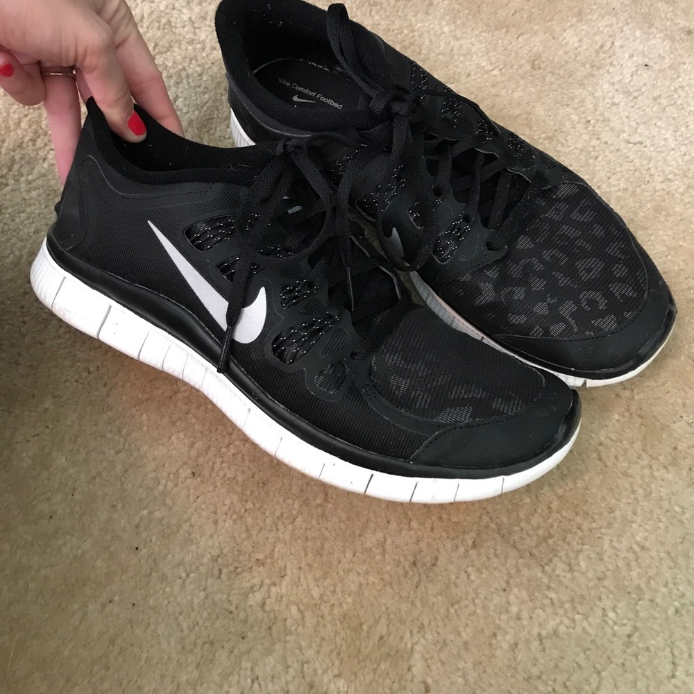 Black Nike Air 5.0