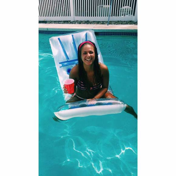 Meet your Posher, Seanna - Picture 1 of 1