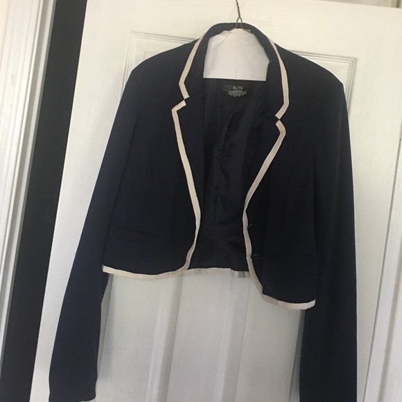 Cute 😍 Blazer top - Picture 3 of 5