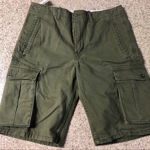 Hunter green Levi’s Cargo Shorts