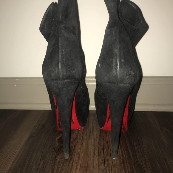 Christian Louboutin Blk Suede PlatformAnkle Boots - Picture 3 of 3