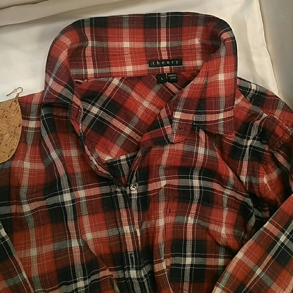Lightweight Fall Theory Button Down Shirt. - Picture 3 of 3