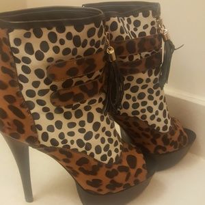 Women's booties